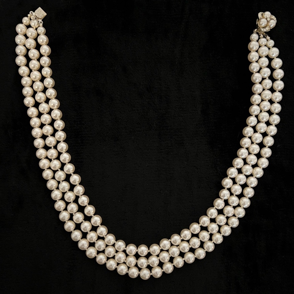 Three-strand Pearl Necklace (faux pearls)